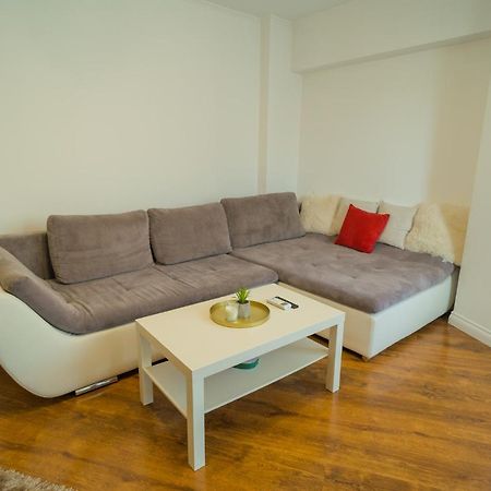 Cozy & Spacious 2Br Apartment With Netflix Букурещ Екстериор снимка