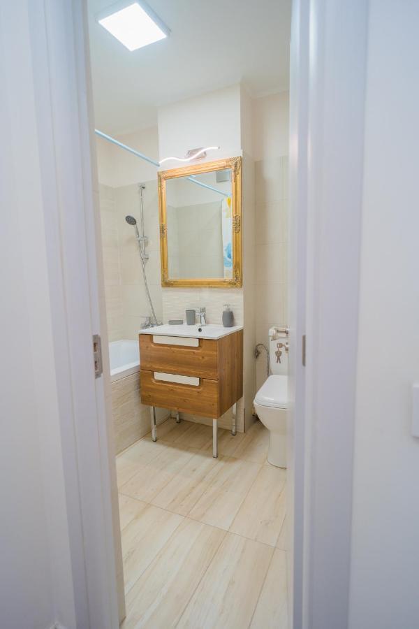 Cozy & Spacious 2Br Apartment With Netflix Букурещ Екстериор снимка